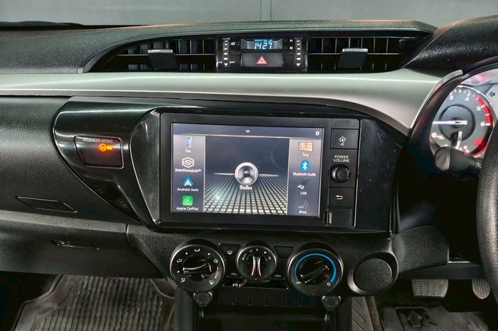 REVO PRE 2020 2.4 ENTRY AT DOUBLE CAB SILVER  7358 full
