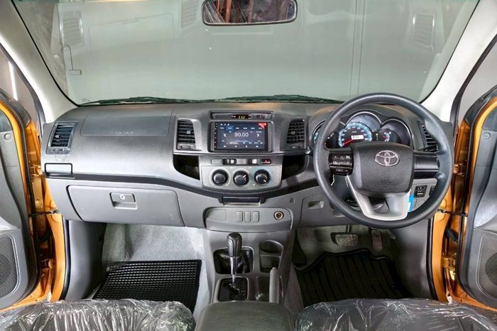 VIGO 4WD 2015 2.7J AT SMART CAB ORANGE  7550 full