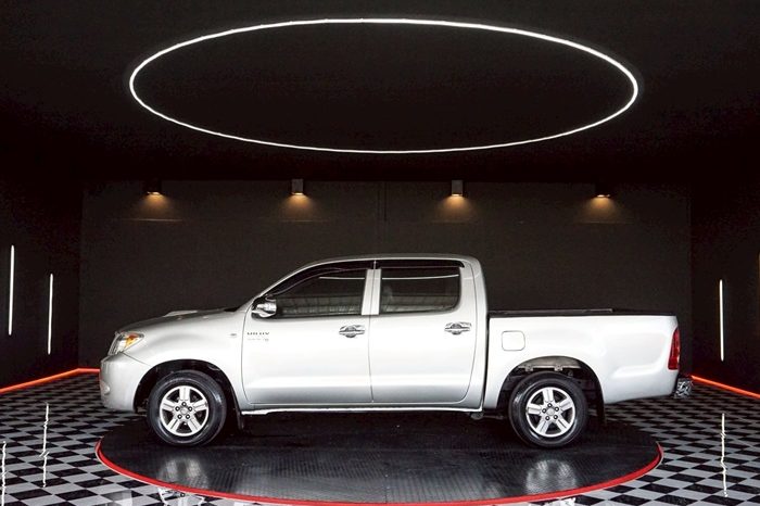 VIGO 2WD 2005 3.0G AT DOUBLE CAB SILVER  8454 full