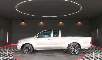VIGO 2WD 2011 2.7J MT SMART CAB SILVER 9470 full