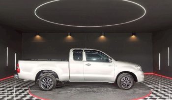 VIGO 2WD 2011 2.7J MT SMART CAB SILVER 9470 full