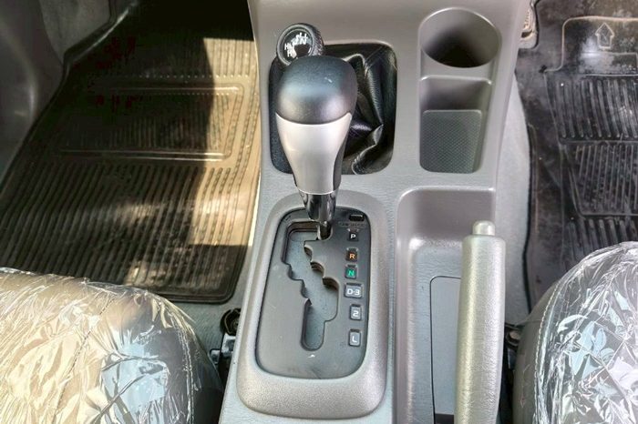 VIGO 4WD 2015 2.7J AT SMART CAB WHITE  9710 full