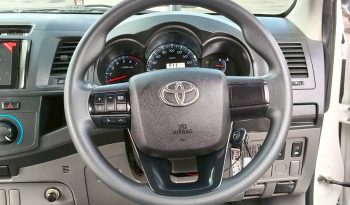 VIGO 4WD 2015 2.7J AT SMART CAB WHITE  9710 full