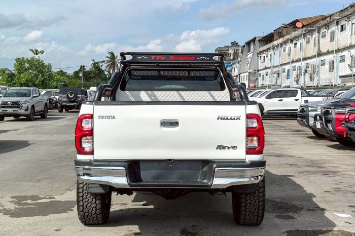 VIGO 4WD 2015 2.7J AT SMART CAB WHITE  9710 full
