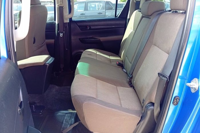 REVO PRE 2016 2.4E AT DOUBLE CAB BLUE 9075 full