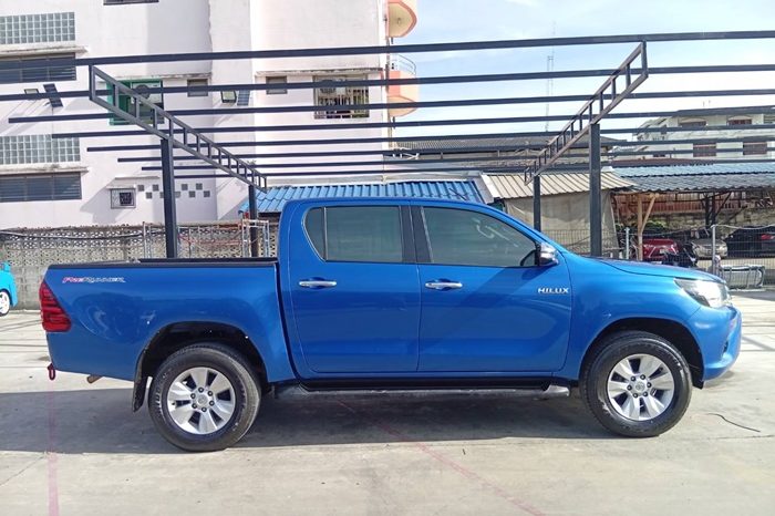 REVO PRE 2016 2.4E AT DOUBLE CAB BLUE 9075 full