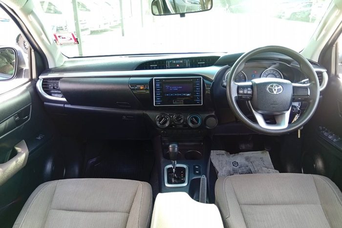 REVO PRE 2016 2.4E AT DOUBLE CAB BLUE 9075 full