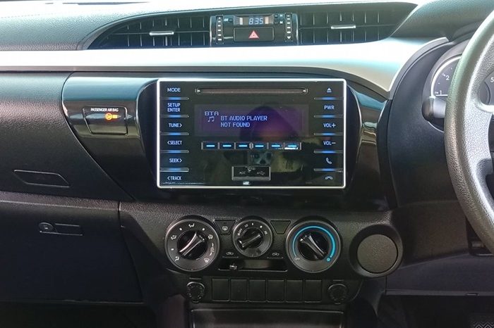 REVO PRE 2016 2.4E AT DOUBLE CAB BLUE 9075 full
