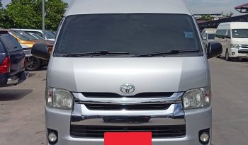 TOYOTA 2WD 2019 3.0 AT COMMUTER SILVER  6745 full