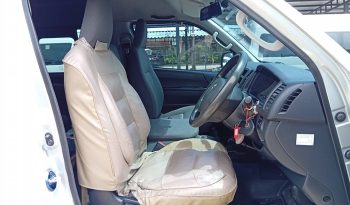 TOYOTA 2WD 2019 3.0 AT COMMUTER SILVER  6745 full