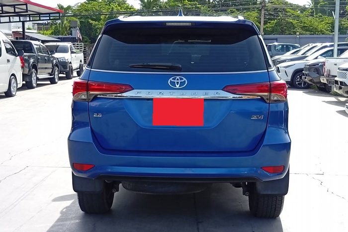 TOYOTA 4WD 2019 2.8V AT FORTUNER BLUE  6634 full