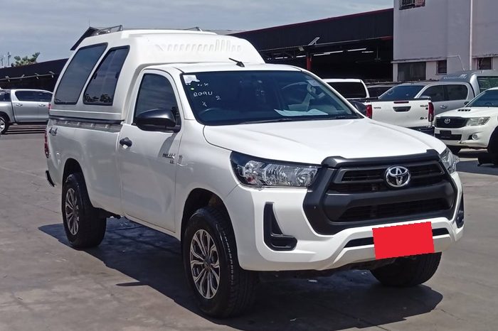 REVO 4WD 2021 2.8 ENTRY MT STANDARD WHITE  7633 full