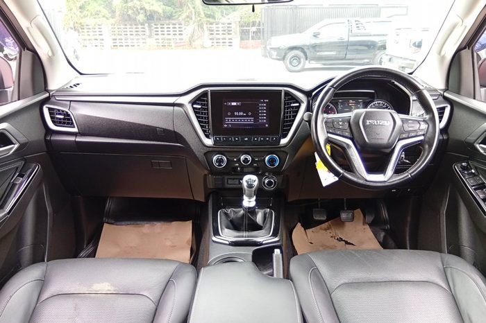 ISUZU 4WD 2020 3.0 AT DOUBLE CAB ORANGE  3513 full
