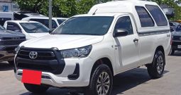 REVO 4WD 2021 2.8 ENTRY MT STANDARD WHITE  4609