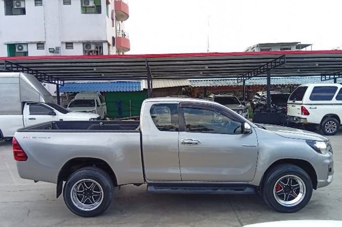 REVO 2WD 2020 2.4J MT SMART CAB SILVER  9687 full