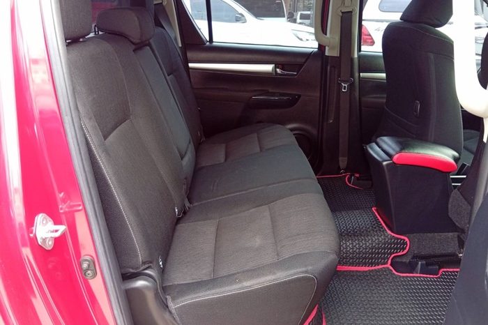 REVO PRE 2019 2.4E AT DOUBLE CAB RED 301 full