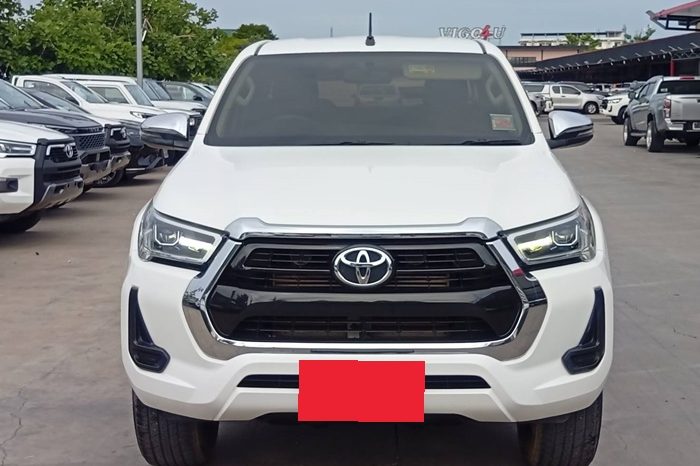 REVO PRE 2022 2.4 ENTRY AT SMART CAB WHITE  4047 full