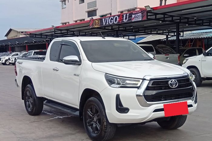 REVO PRE 2022 2.4 ENTRY AT SMART CAB WHITE  4047 full