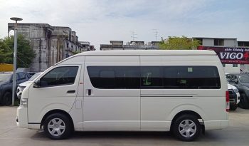 TOYOTA 2WD 2019 2.7 MT COMMUTER WHITE  7757 full