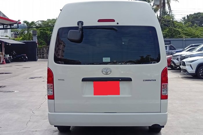 TOYOTA 2WD 2019 2.7 MT COMMUTER WHITE  7757 full