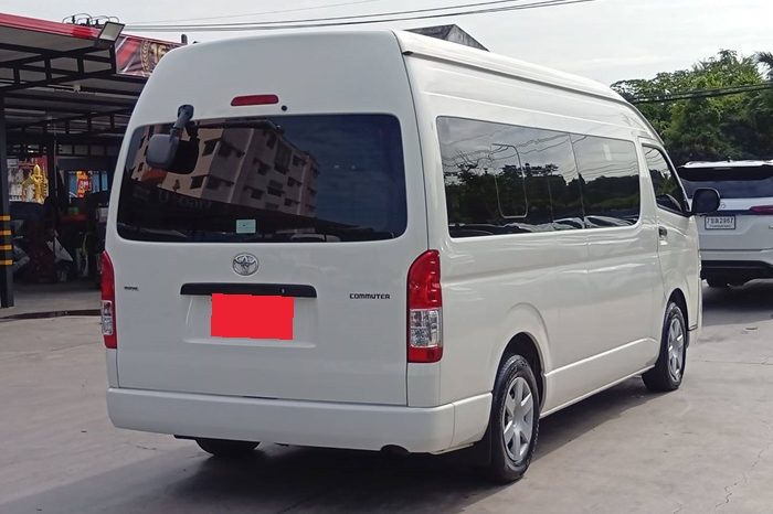 TOYOTA 2WD 2019 2.7 MT COMMUTER WHITE  7757 full