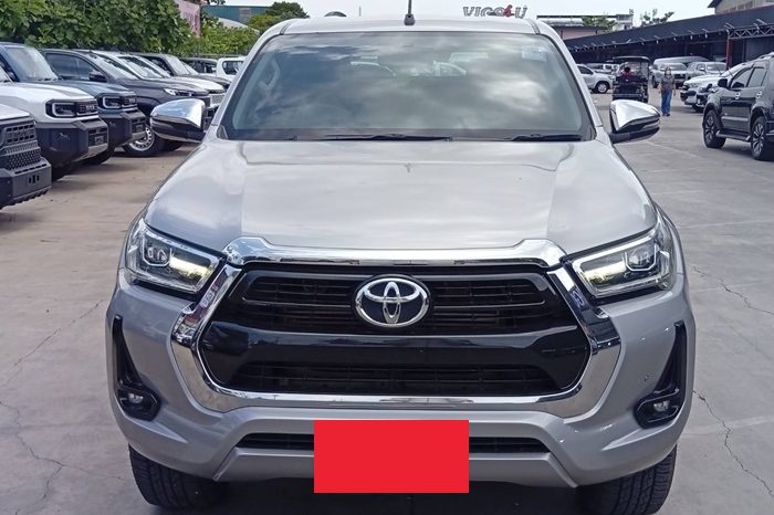 REVO PRE 2022 2.4 MID AT SAMRT CAB SILVER  4600 full