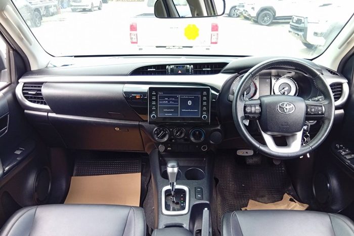 REVO PRE 2022 2.4 MID AT SAMRT CAB SILVER  4600 full
