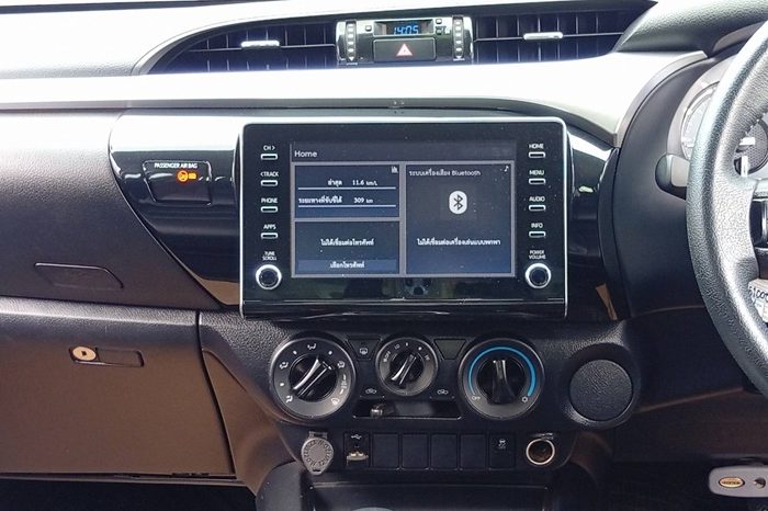 REVO PRE 2022 2.4 MID AT SAMRT CAB SILVER  4600 full