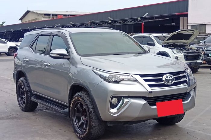 TOYOTA 2WD 2016 2.4V AT FORTUNER GREY  2371 full
