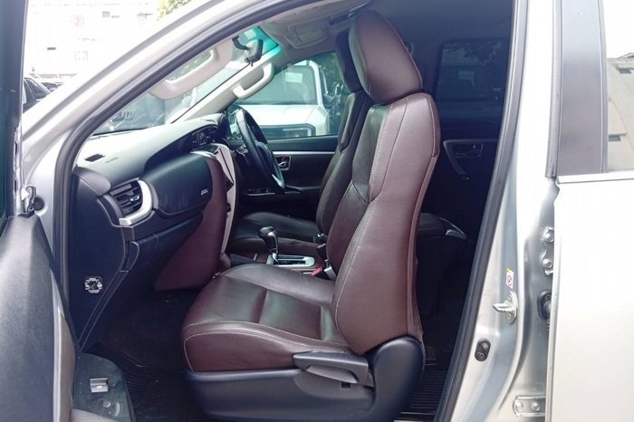 TOYOTA 2WD 2016 2.4V AT FORTUNER GREY  2371 full