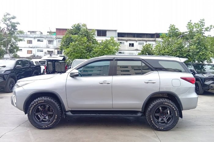 TOYOTA 2WD 2016 2.4V AT FORTUNER GREY  2371 full