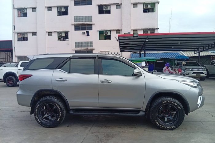 TOYOTA 2WD 2016 2.4V AT FORTUNER GREY  2371 full