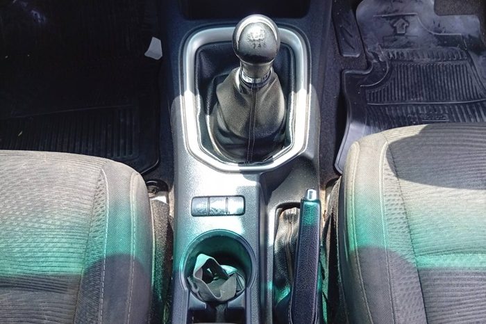 REVO 4WD 2019 2.8G MT SMART CAB SILVER  5810 full