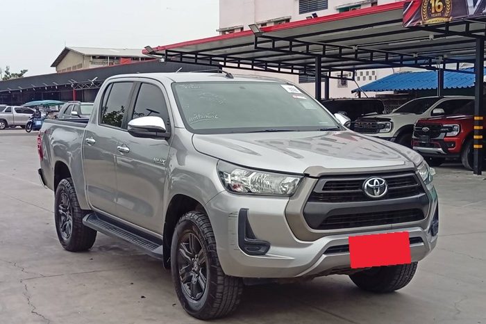 REVO PRE 2021 2.4 ENTRY AT DOUBLE CAB SILVER 4138 full