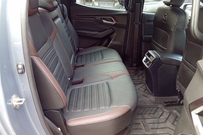 ISUZU 4WD 2022 3.0 AT DOUBLE CAB GREY  6369 full