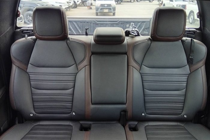 ISUZU 4WD 2022 3.0 AT DOUBLE CAB GREY  6369 full