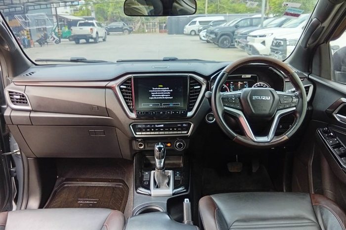 ISUZU 4WD 2022 3.0 AT DOUBLE CAB GREY  6369 full