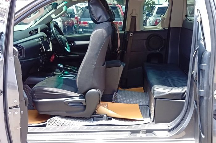 REVO PRE 2018 2.4E AT SMART CAB DARK GREY  3915 full