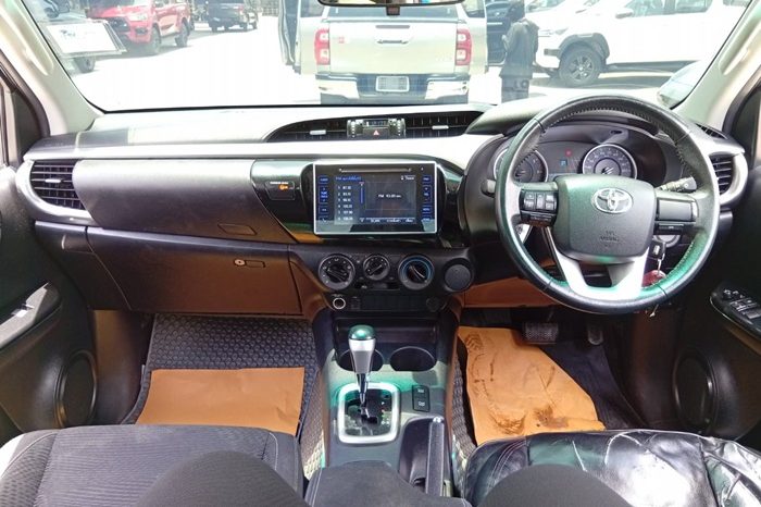 REVO PRE 2018 2.4E AT SMART CAB DARK GREY  3915 full