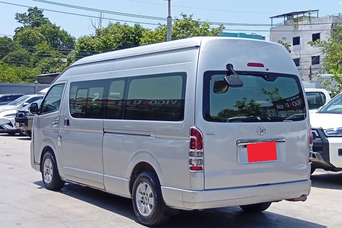 TOYOTA 2WD 2019 3.0 MT COMMUTER WHITE  3497 full