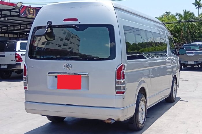 TOYOTA 2WD 2019 3.0 MT COMMUTER WHITE  3497 full