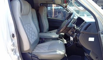 TOYOTA 2WD 2019 3.0 MT COMMUTER WHITE  3497 full