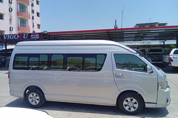 TOYOTA 2WD 2019 3.0 MT COMMUTER WHITE  3497 full