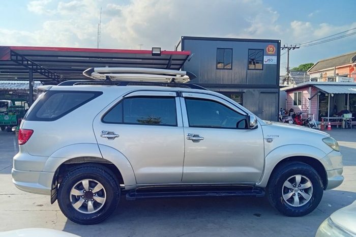TOYOTA 4WD 2005 2.7V AT FORTUNER WHITE  3234 full