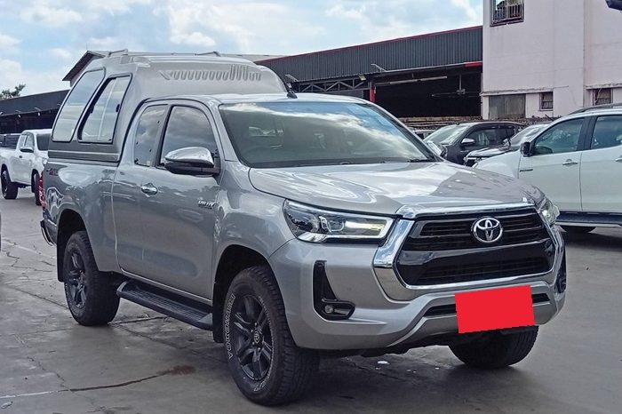 REVO PRE 2022 2.4 MID AT SAMRT CAB SILVER  9438 full
