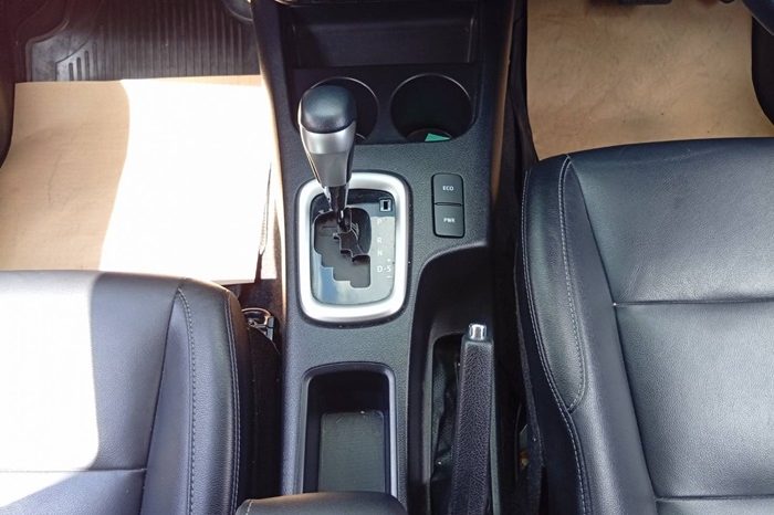 REVO PRE 2022 2.4 MID AT SAMRT CAB SILVER  9438 full
