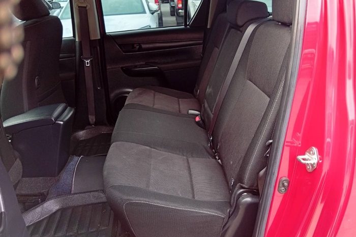 REVO 2WD 2020 2.4E AT DOUBLE CAB RED 2618 full