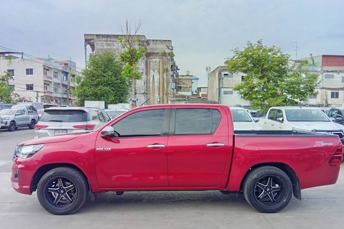 REVO 2WD 2020 2.4E AT DOUBLE CAB RED 2618 full
