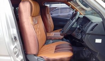 TOYOTA 2WD 2016 3.0 MT COMMUTER SILVER 9270 full