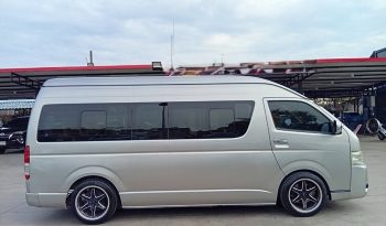 TOYOTA 2WD 2016 3.0 MT COMMUTER SILVER 9270 full